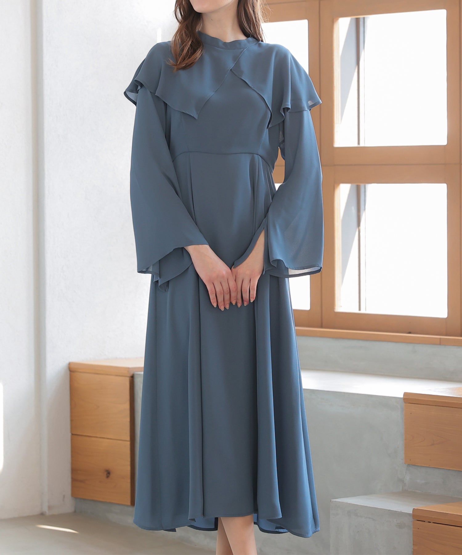 【SALE】ケープ襟ワンピースドレス/22323222