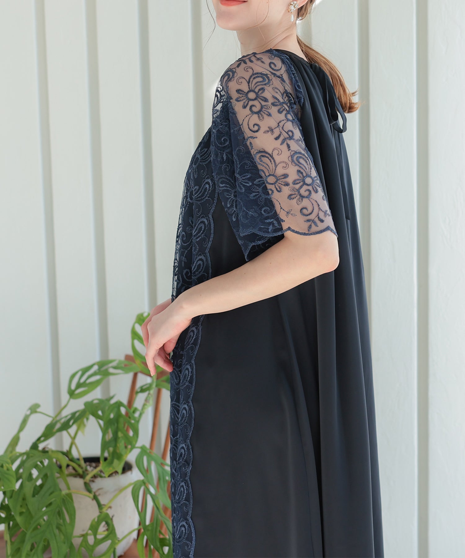 Aライン刺繍ドレス/22323220