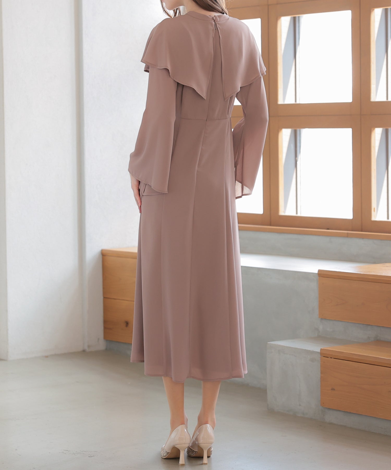 【SALE】ケープ襟ワンピースドレス/22323222