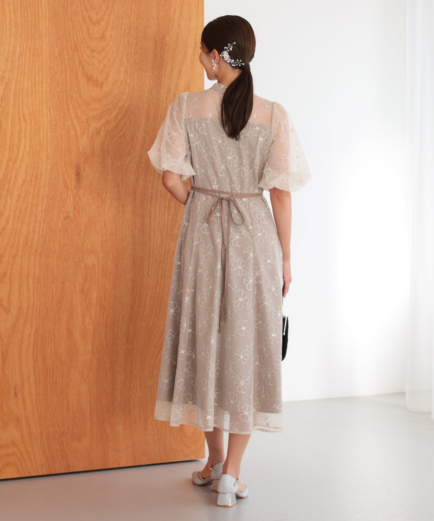 ベージュ/162cm/Mサイズ着用