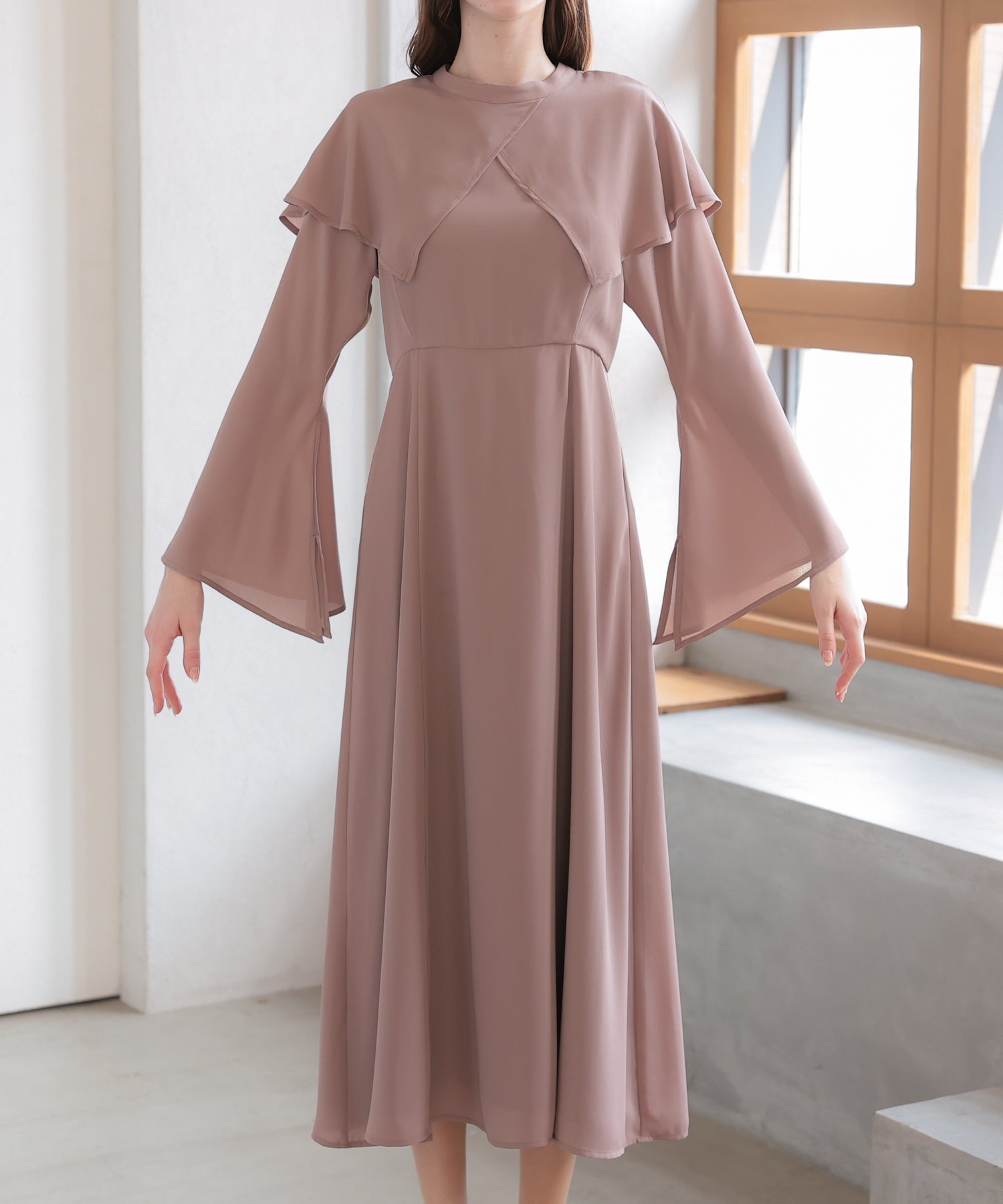 【SALE】ケープ襟ワンピースドレス/22323222