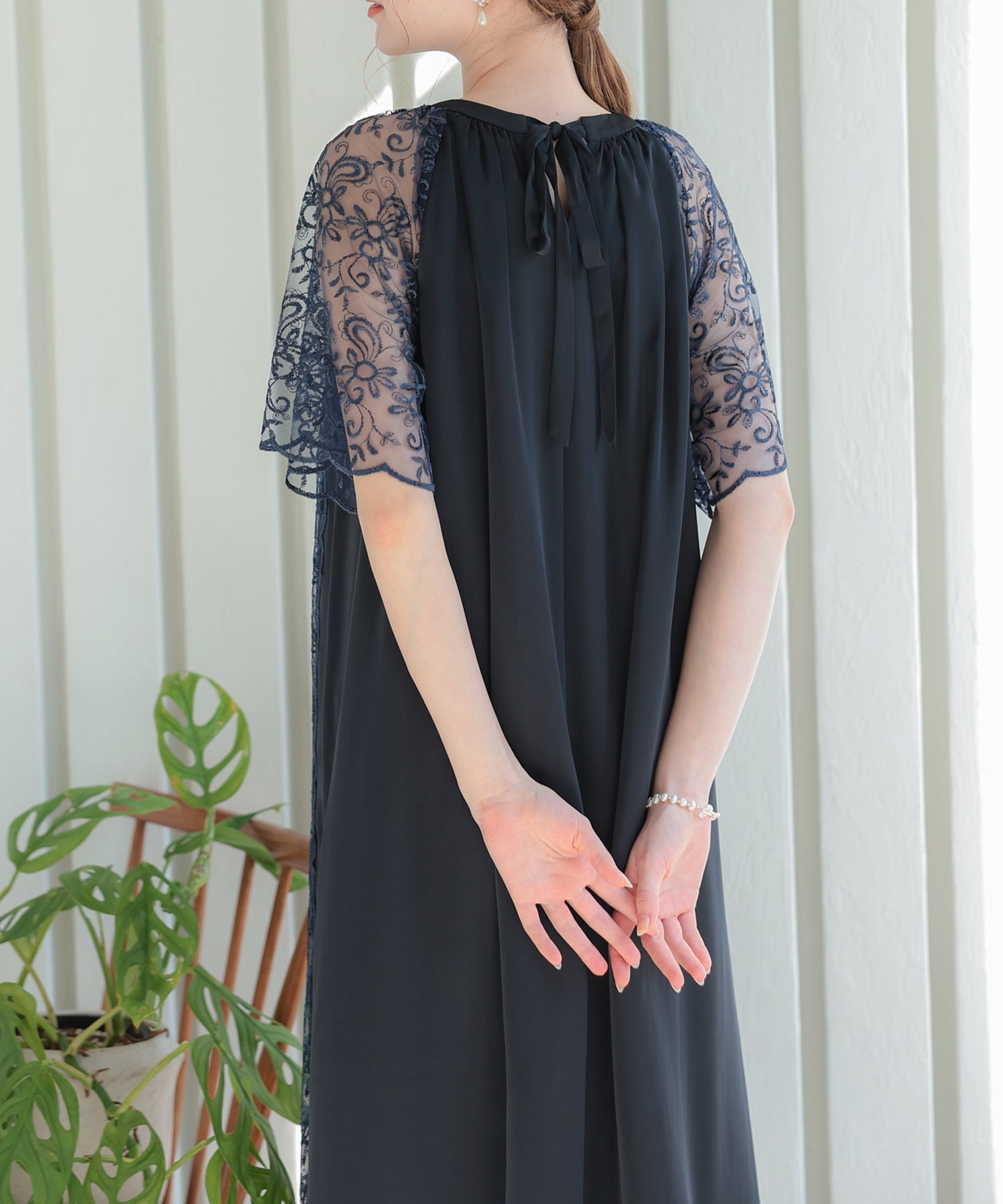 Aライン刺繍ドレス/22323220