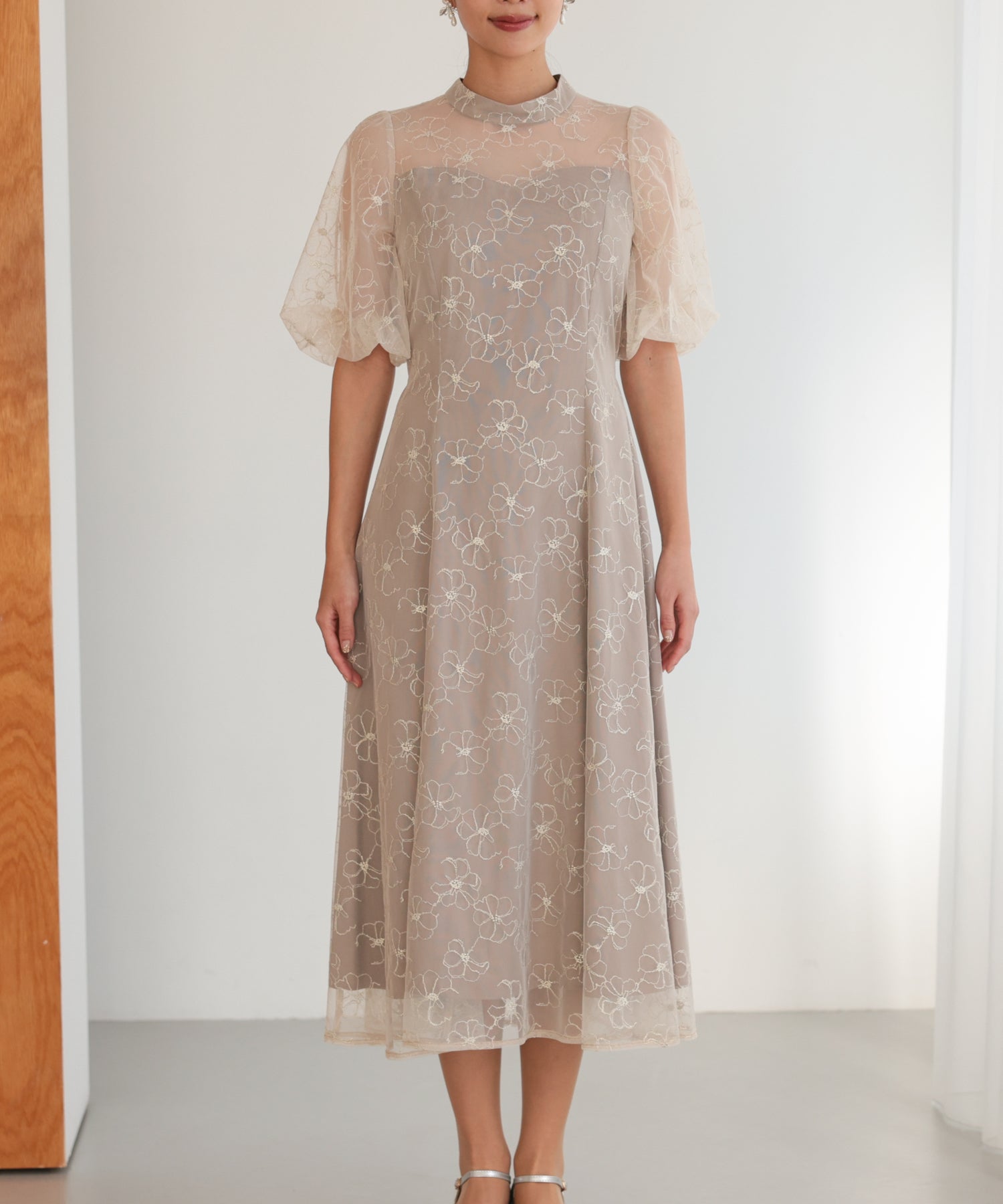 ベージュ/162cm/Mサイズ着用