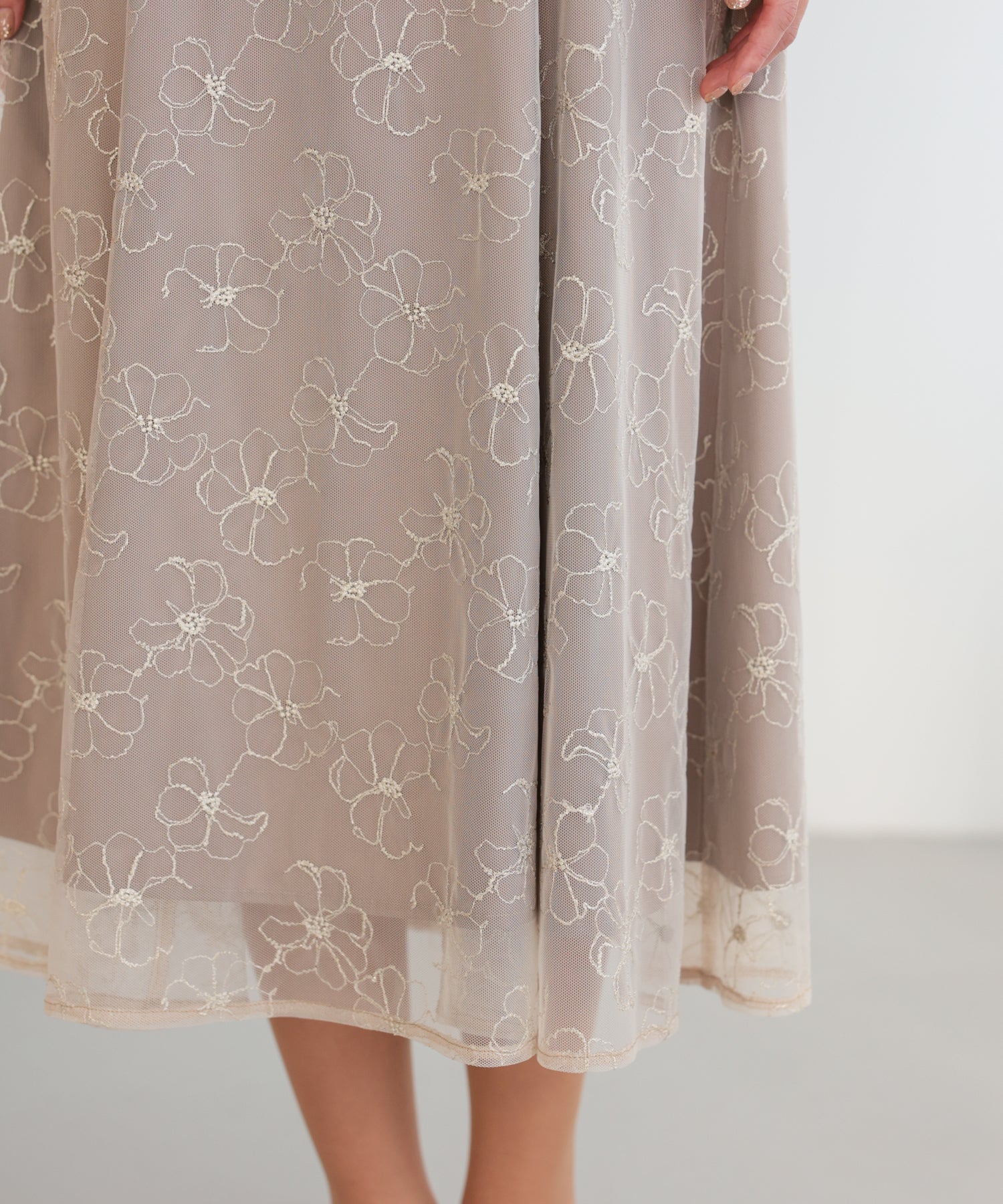 ベージュ/162cm/Mサイズ着用