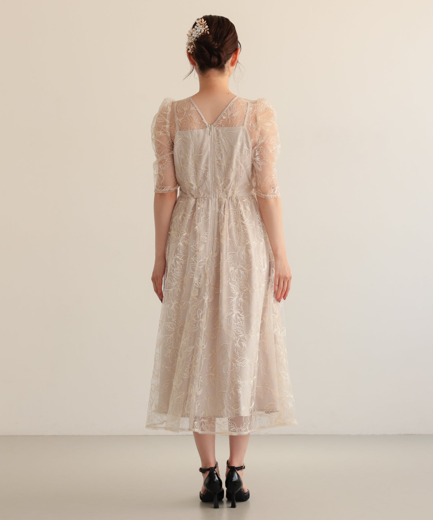 ベージュ/163cm/Mサイズ着用