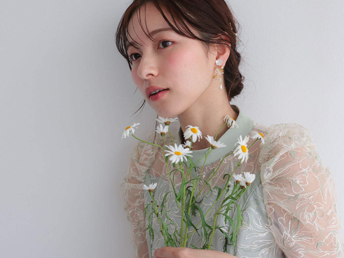 【10/16公開】オケージョンドレスとは？結婚式・式典で使える万能ワンピース特集