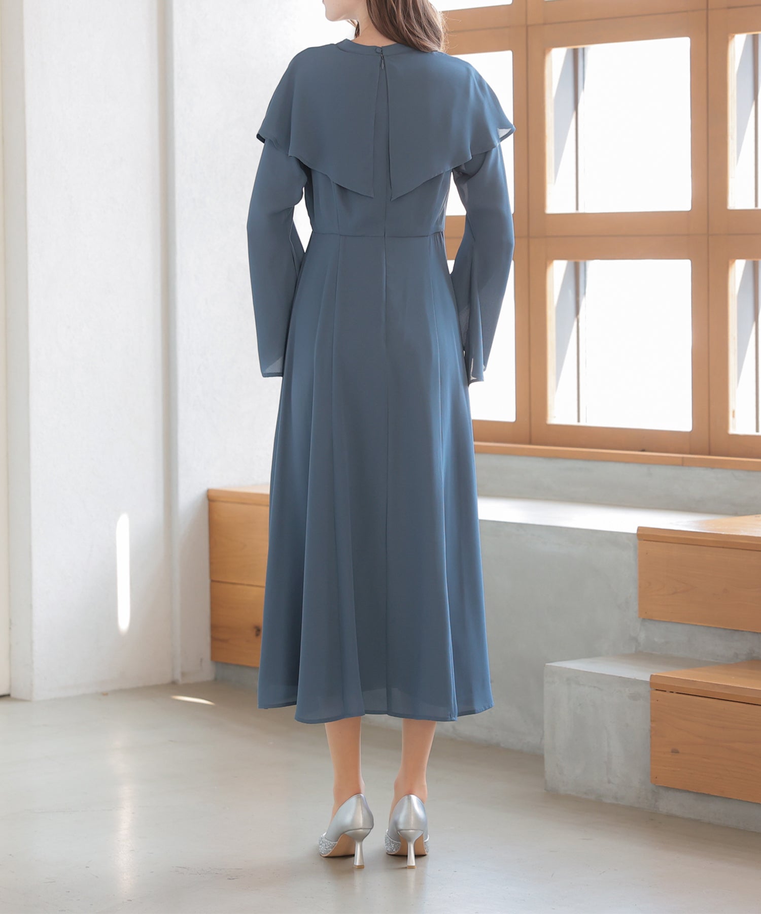 【SALE】ケープ襟ワンピースドレス/22323222