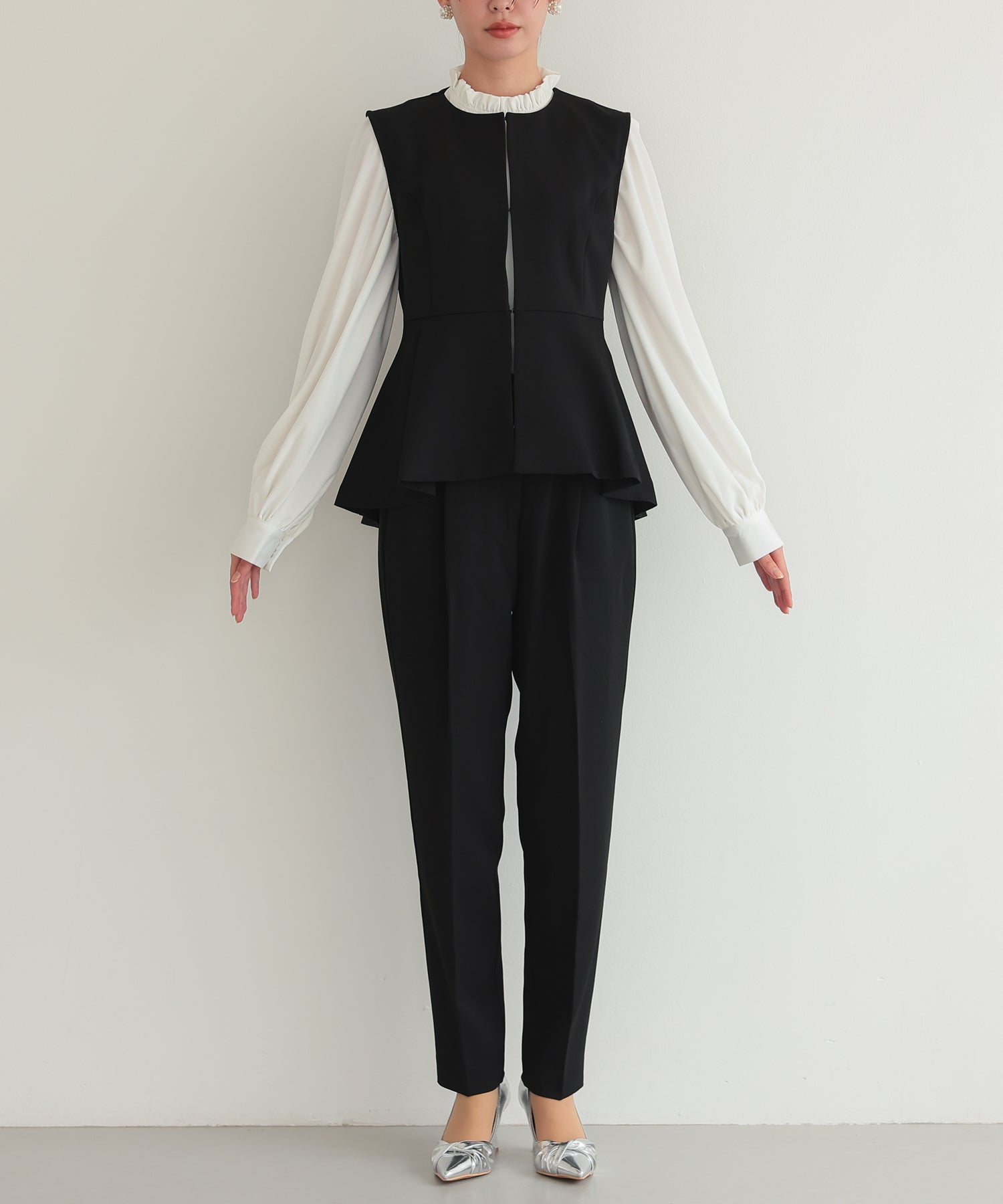 結婚式・お呼ばれドレス｜クルーネックベストセットアップスーツ