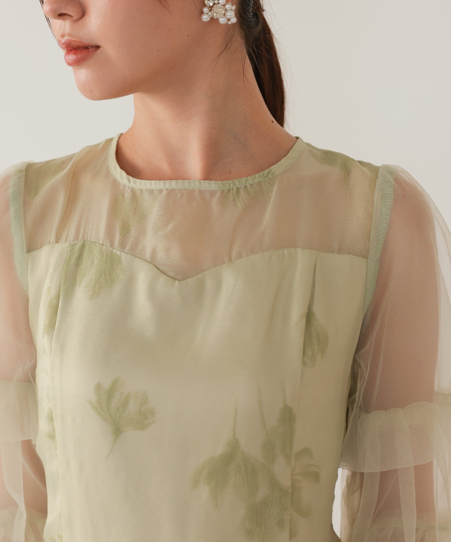 ライトグリーン