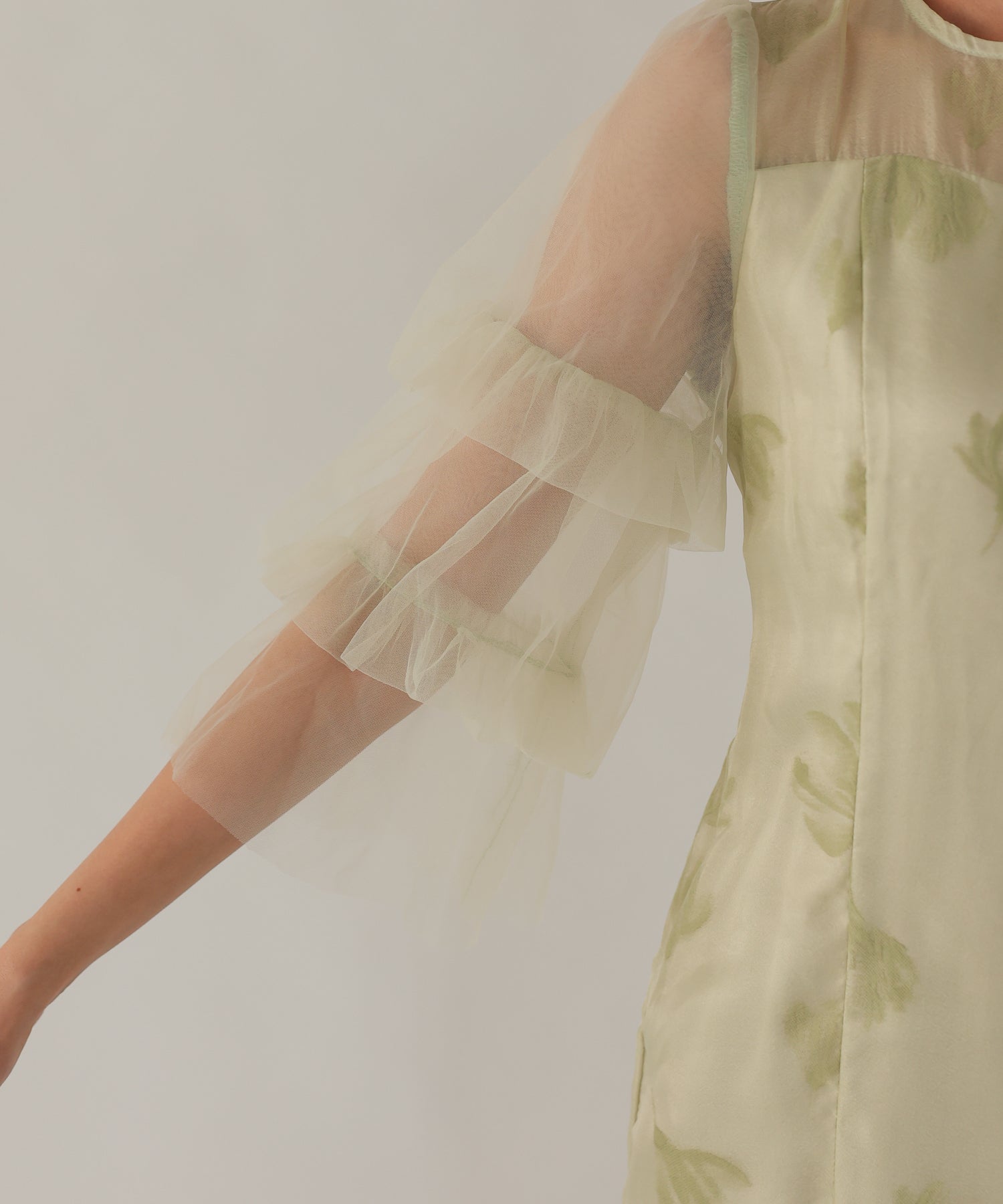 ライトグリーン