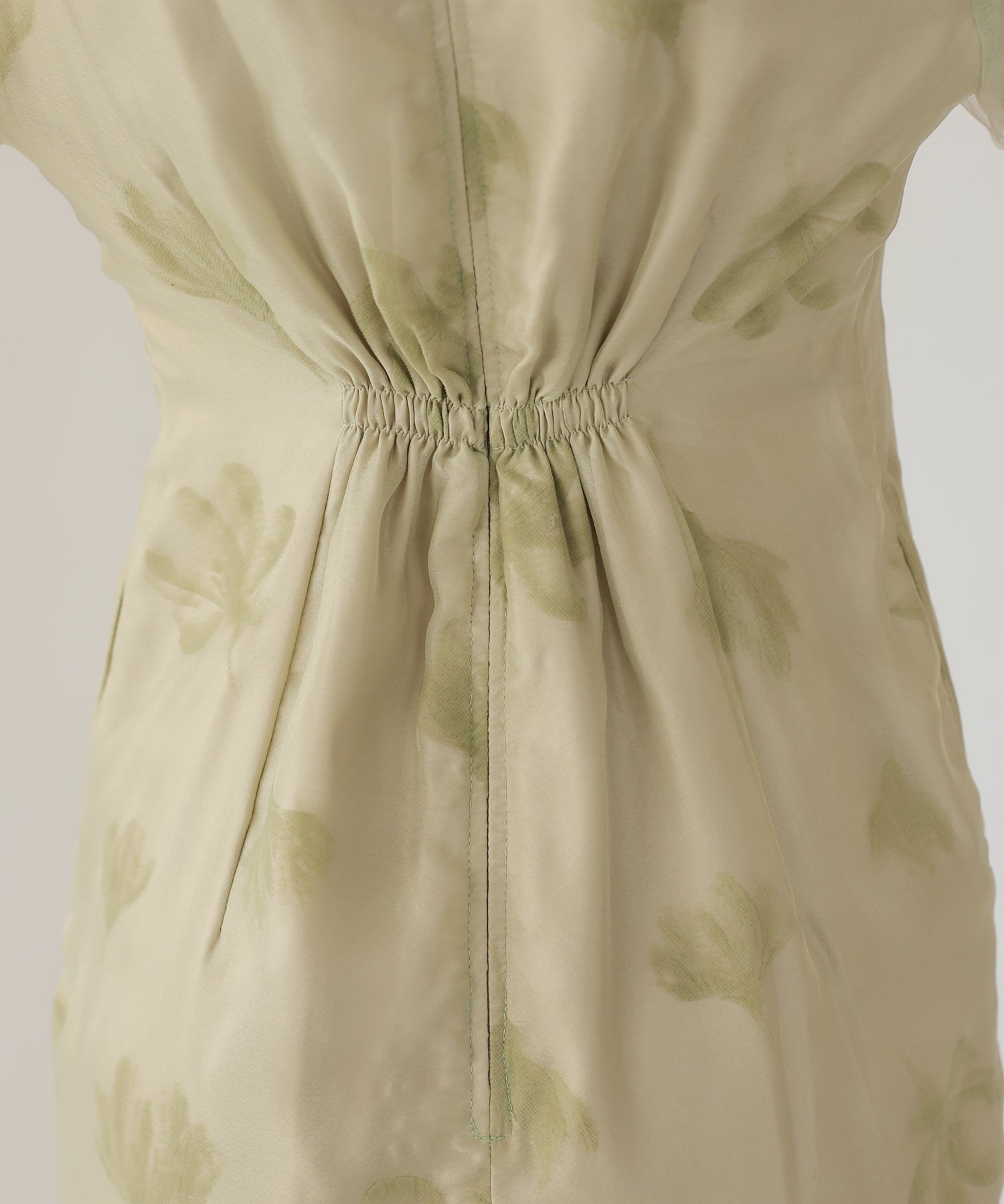 ライトグリーン