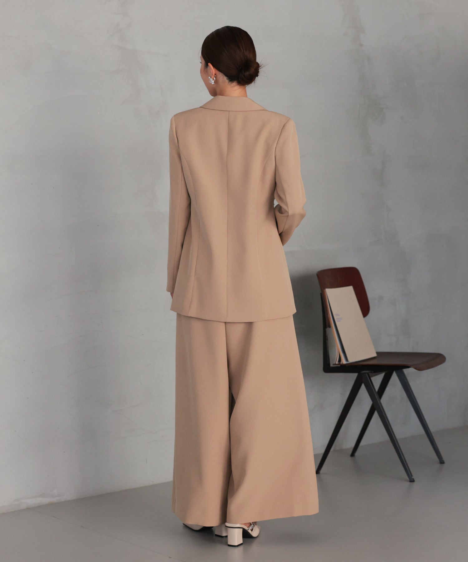 クラシックテーラード ウエストタイスーツ/22125610