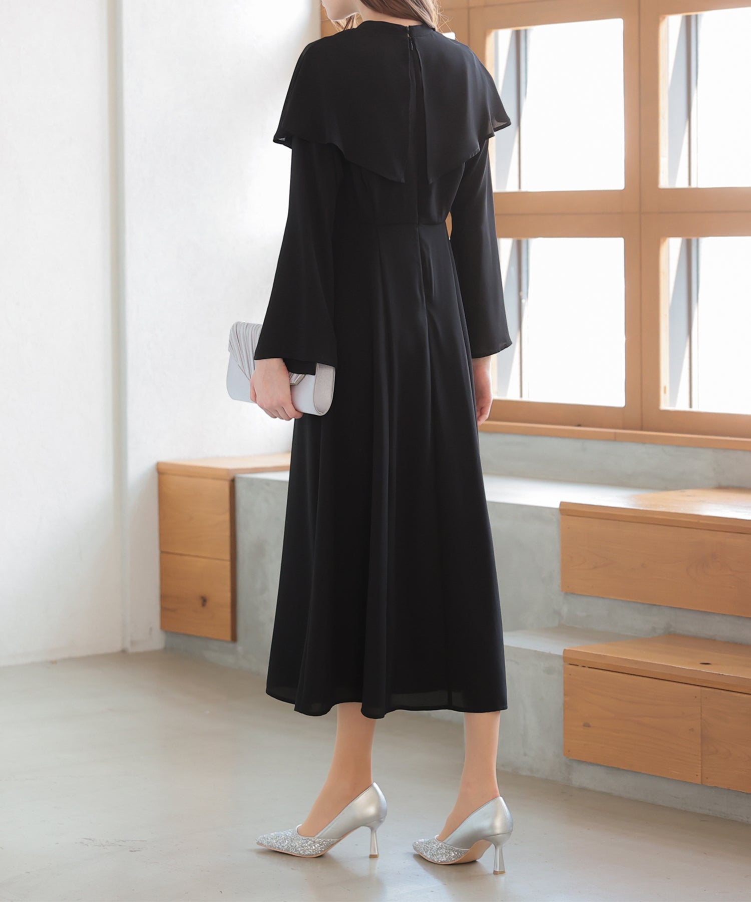 【SALE】ケープ襟ワンピースドレス/22323222