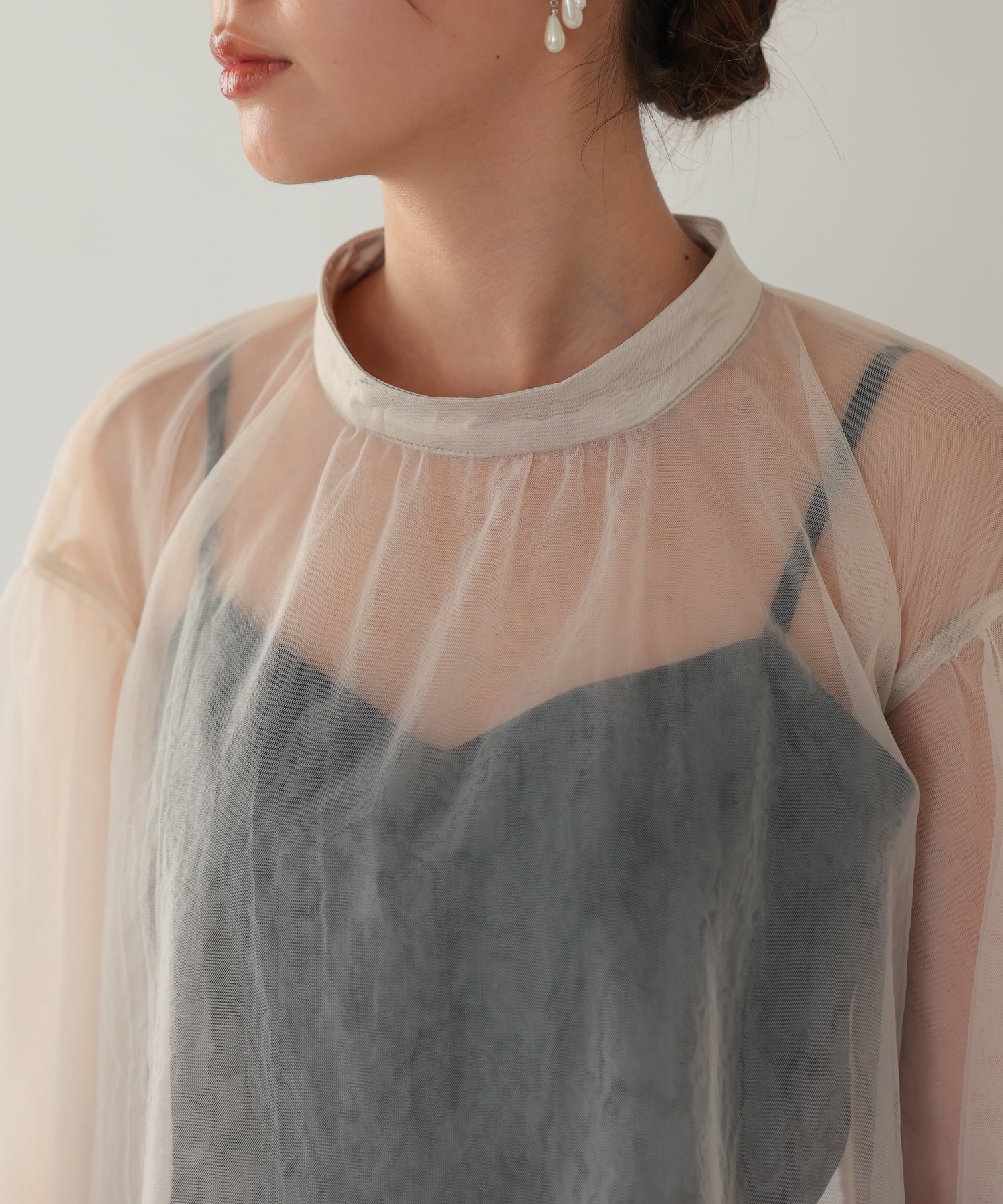 ベージュ×ブラック