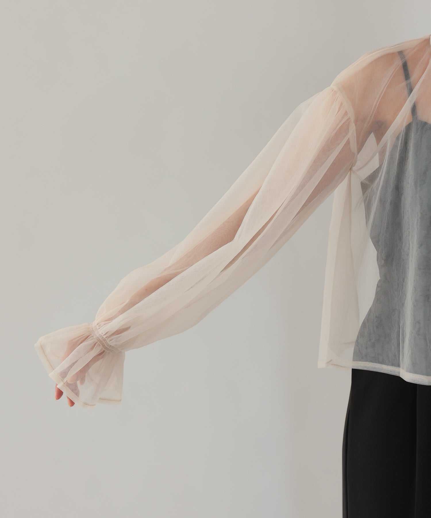 ベージュ×ブラック