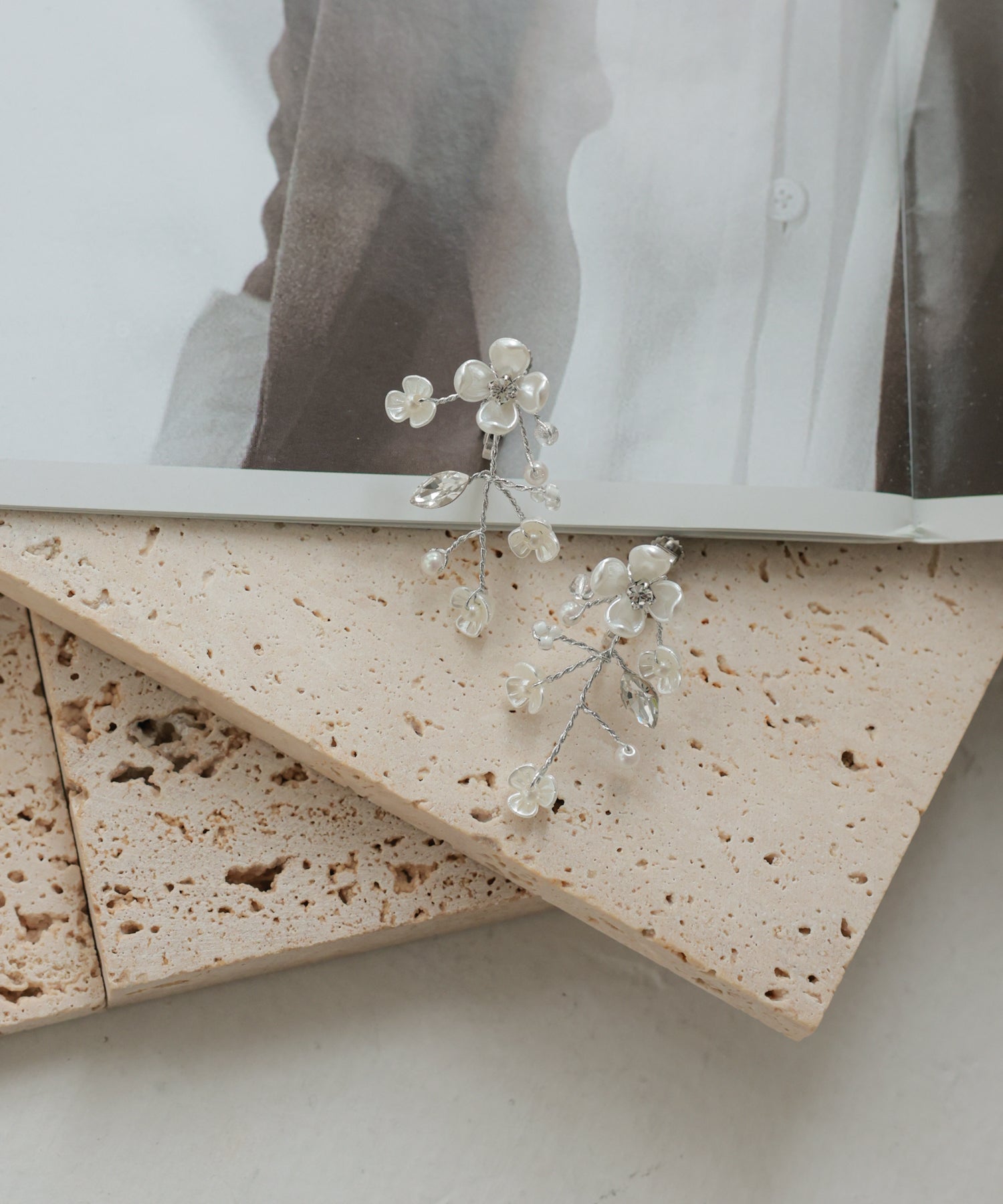 ドレスアクセサリー パールフラワー ビジューイヤリング/ERT42014