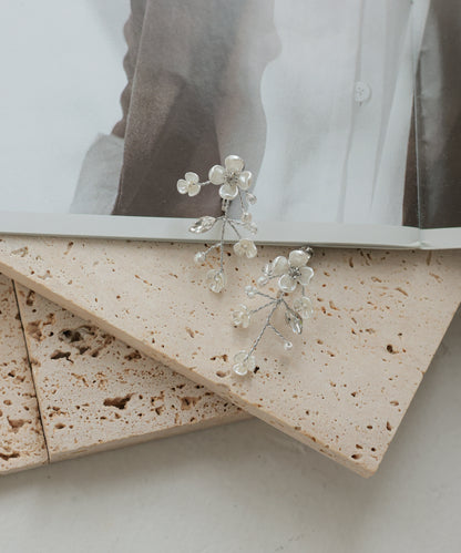 ドレスアクセサリー パールフラワー ビジューイヤリング/ERT42014